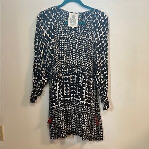 Black and White Long Sleeve Sheath Dress